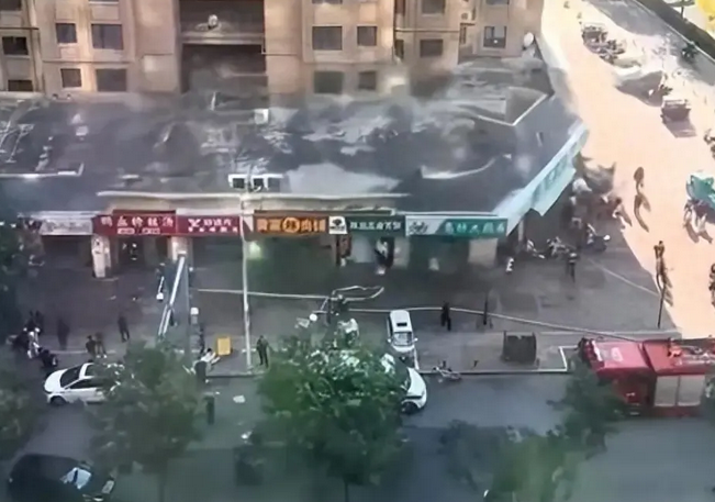 從濟南華山瓏灣餐飲店爆炸事件看燃?xì)鈭缶鞯闹匾? />
              </div>
              <div   id=